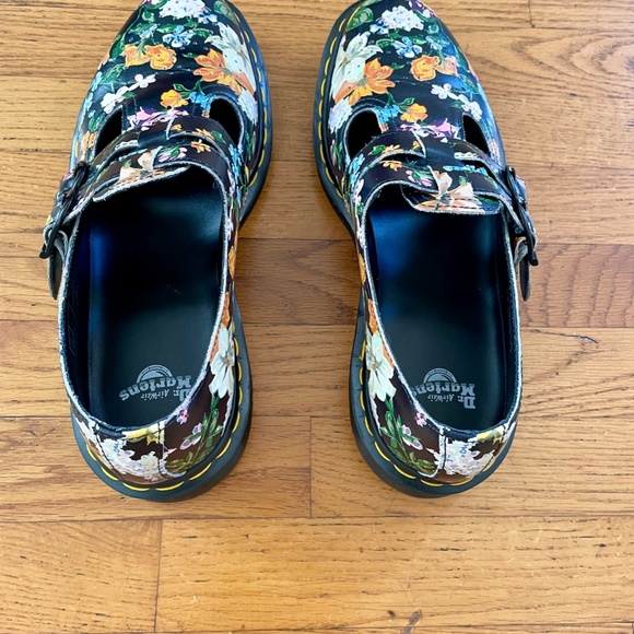 Dr. Martens Women's 8065 Darcy Floral Mary Jane Flat - Picture 2 of 6